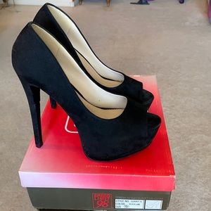 Speed Limit, Size 9, Black Platform Heels